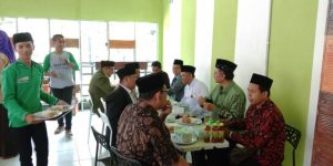 YPI Nurul Huda Sidoarjo Dirikan Ma’arif Chicken