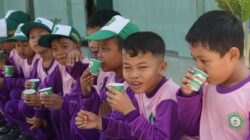 Kunjungi MI Miftahul Ulum Balongmacekan Tarik, Tim Susu Milo Disambut Atusias Oleh Siswa