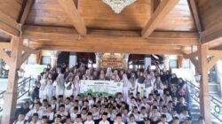 Belajar Sejarah Langsung, Siswa MI Progressive Baitul Muqorrobin Gelar Ziarah Wali Tiga