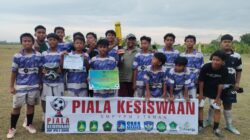 SMA Wachid Hasyim 2 Taman Dukung Pembinaan Bakat Siswa SMP Melalui Turnamen Sepak Bola “Piala Kesiswaan SMP YPM 3 Taman 2025″